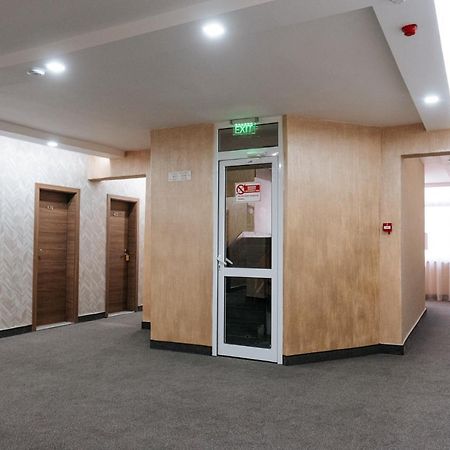 Hotel Tundzha - Renovated! Ямбол Экстерьер фото