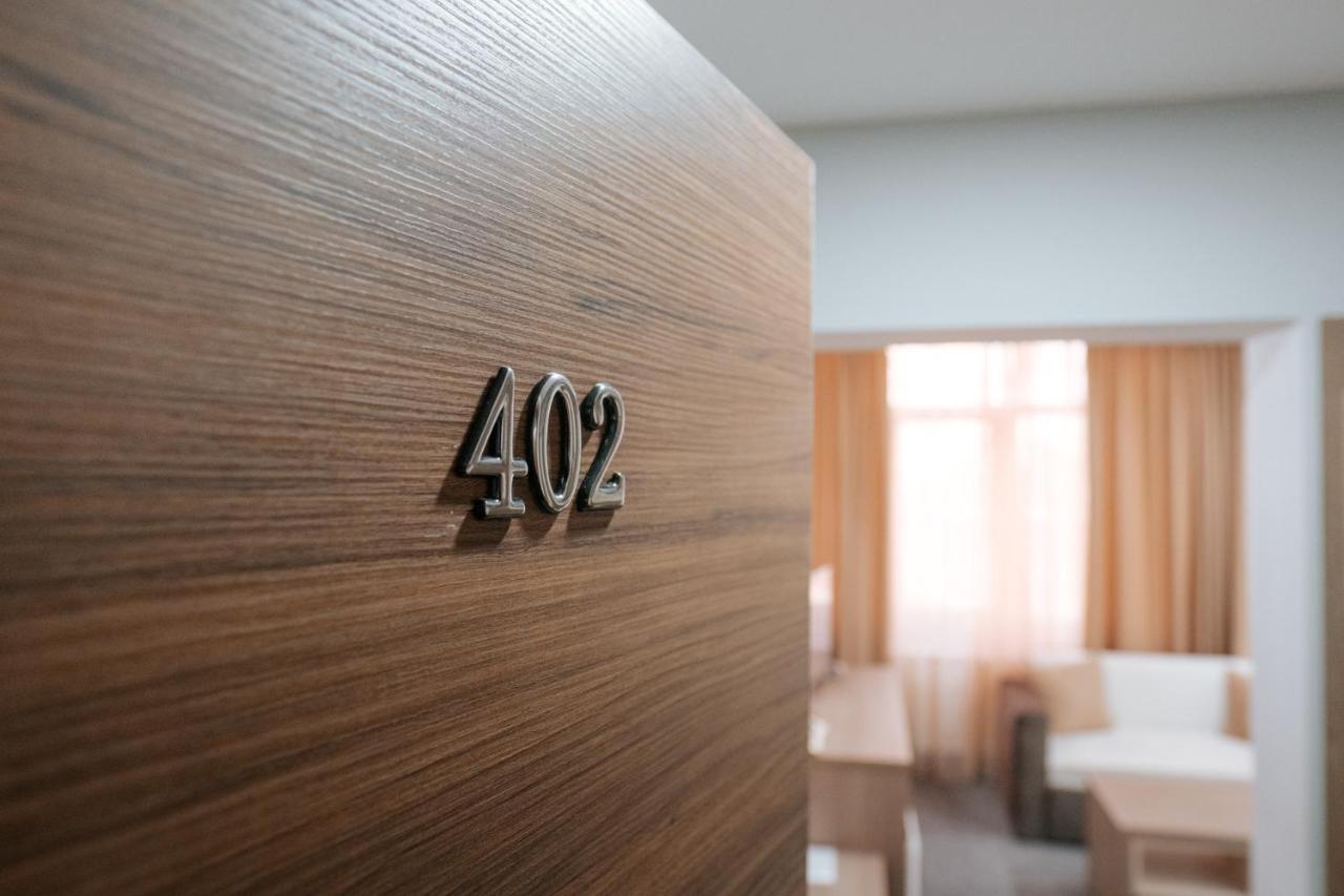 Hotel Tundzha - Renovated! Ямбол Экстерьер фото